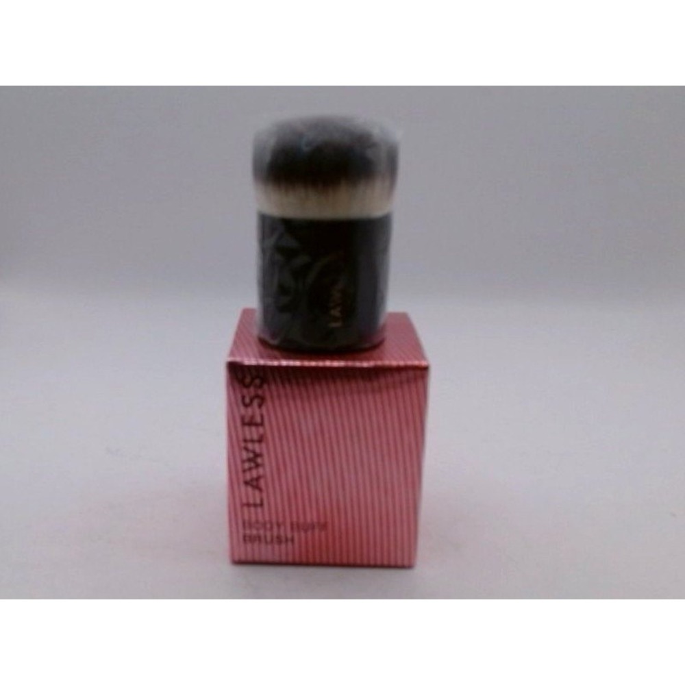 Lawless Beauty - Body Buff Brush. BRAND NEW IN BOX